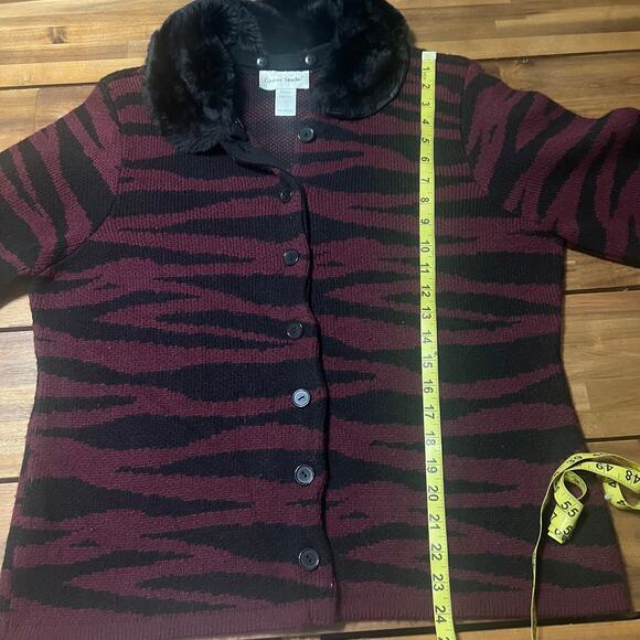 Vintage Graver Studio Maroon Zebra Sweater with Faux Fur Size Large - Picture 5 of 6